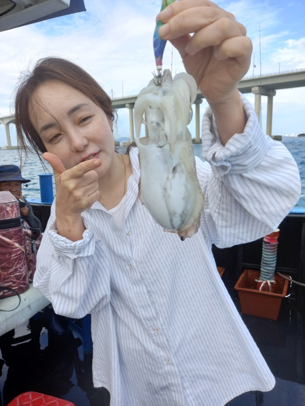 1052eecf6fd38c5c5ae11a8c792b61c6_1760698362_4445.jpg